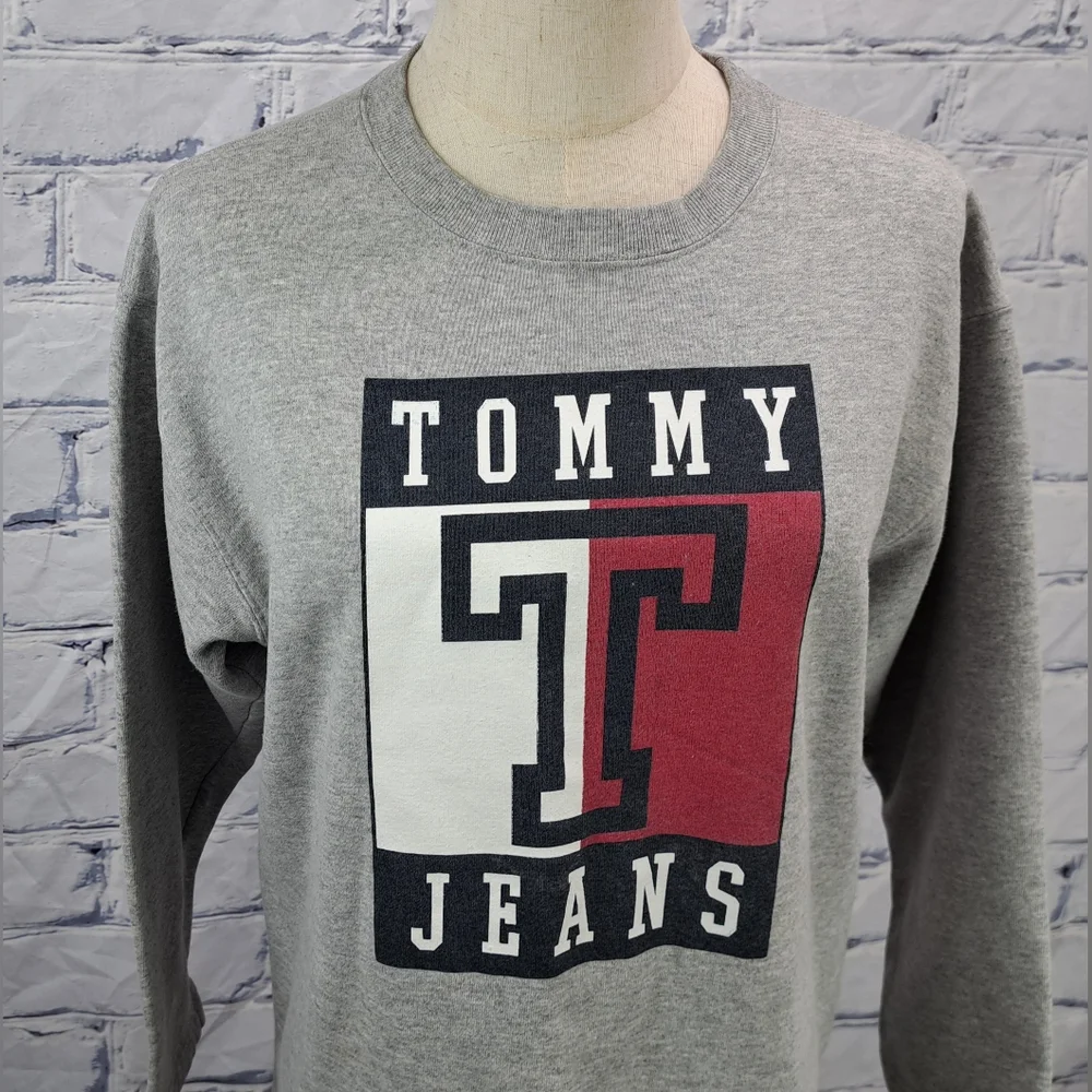 Tommy Hilfiger Tommy Jeans Women's Sweater Vintage 90s Y2K Spell Out Gray Medium - Picture 2 of 11